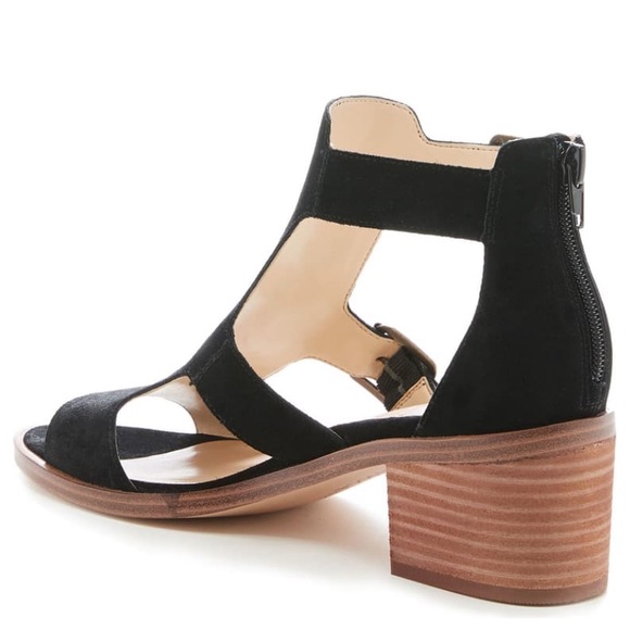 Tonni Buckle Shield Sandal
SOLE SOCIETY - Picture 6 of 16